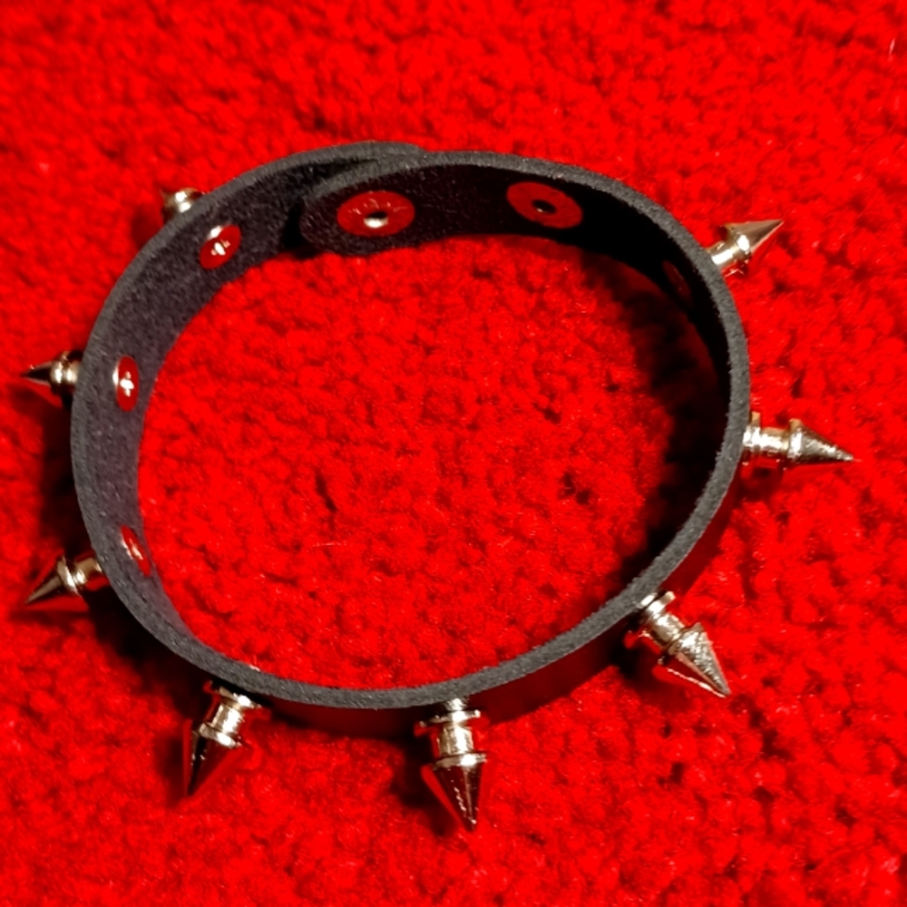 SPIKE CUFF